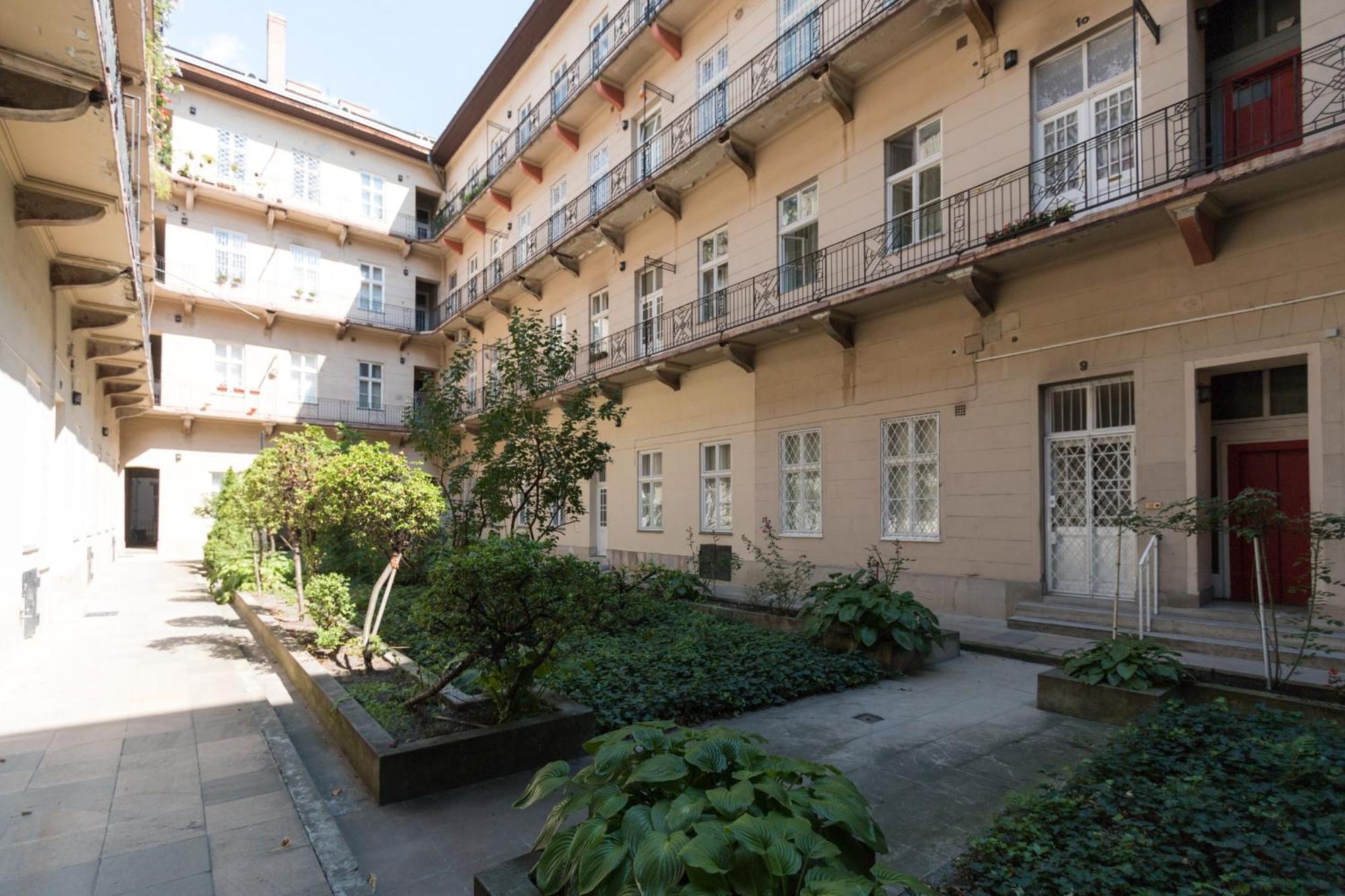 Little Americas Westend Residence Apartments Budapest Exterior photo